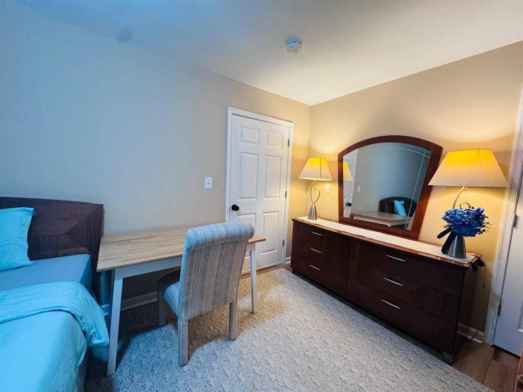 4 BR in Rockville