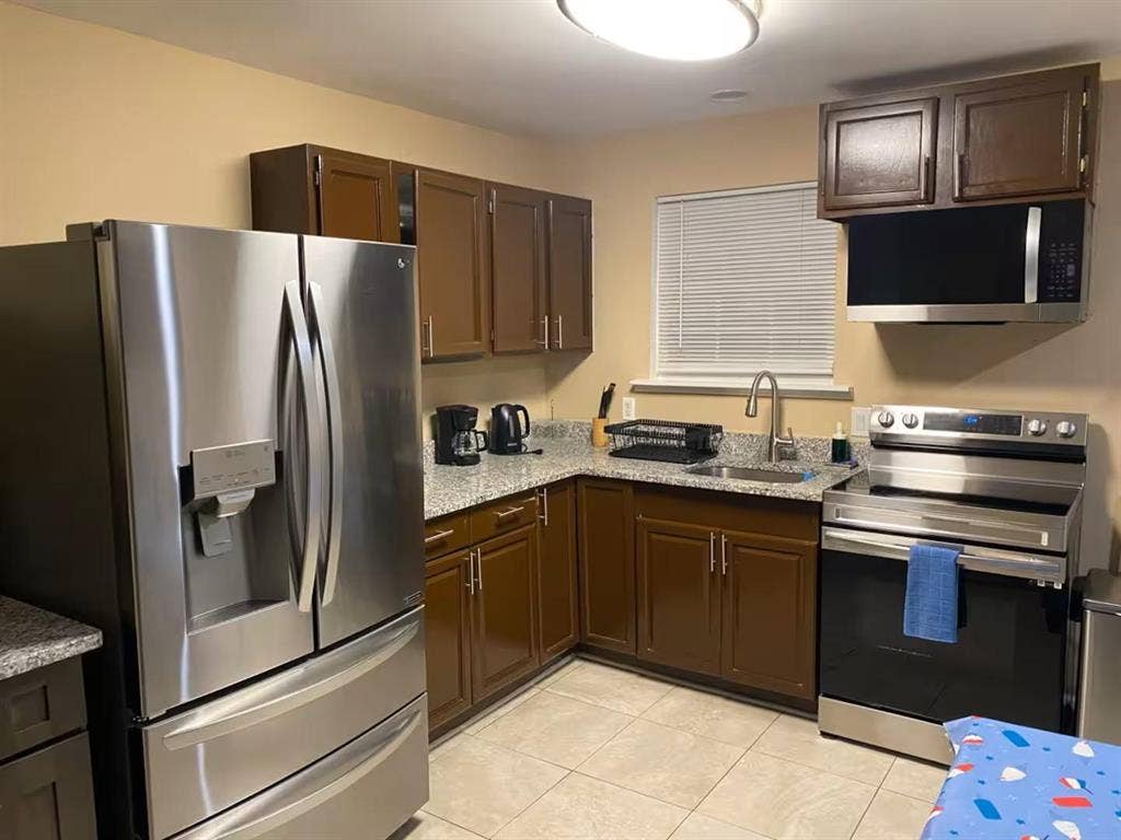 4 BR in Rockville