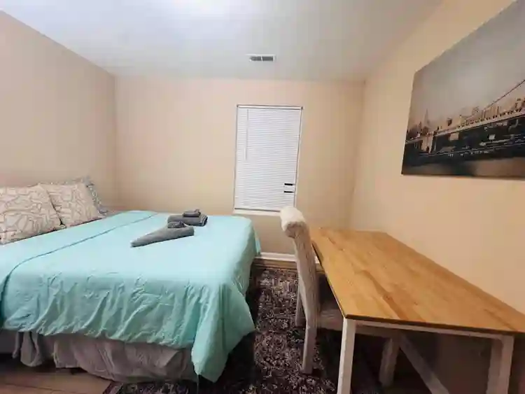 4 BR in Rockville