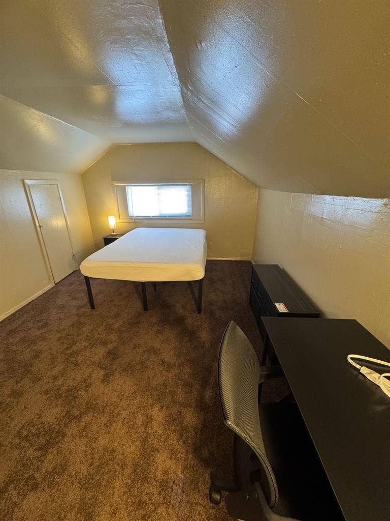 6 BR in Indianapolis