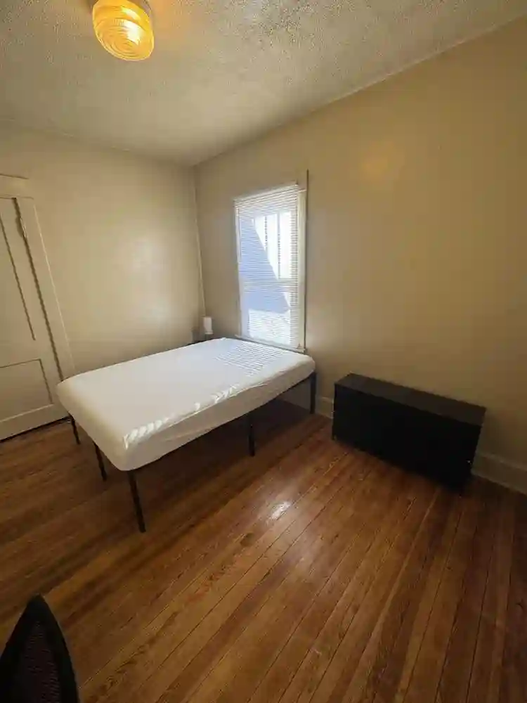 6 BR in Indianapolis