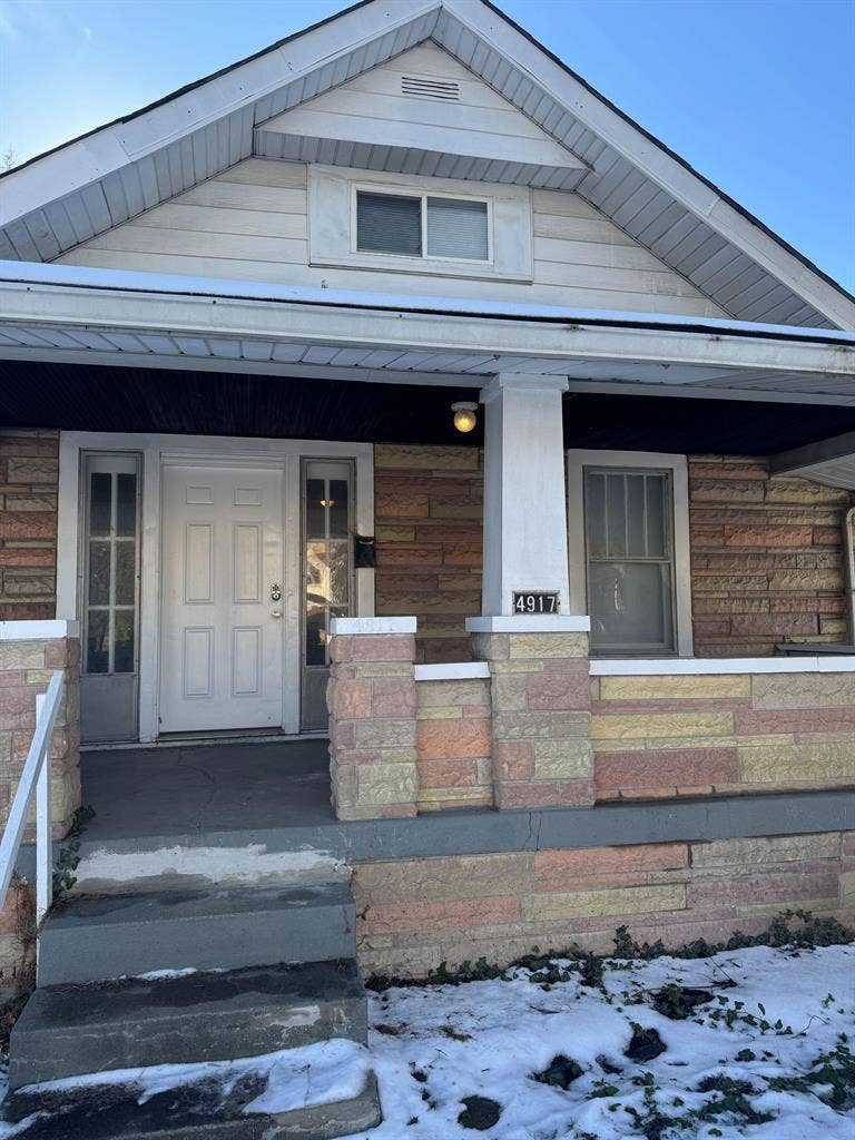 6 BR in Indianapolis
