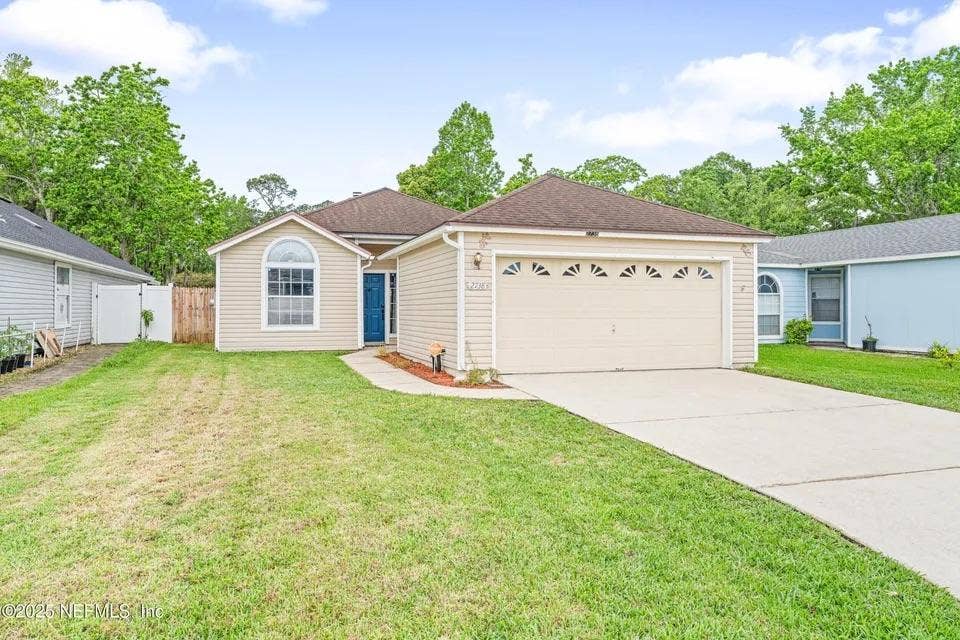 2 BR in Jacksonville