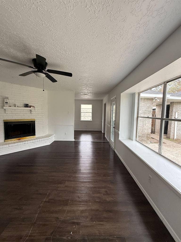 3 BR in Spring