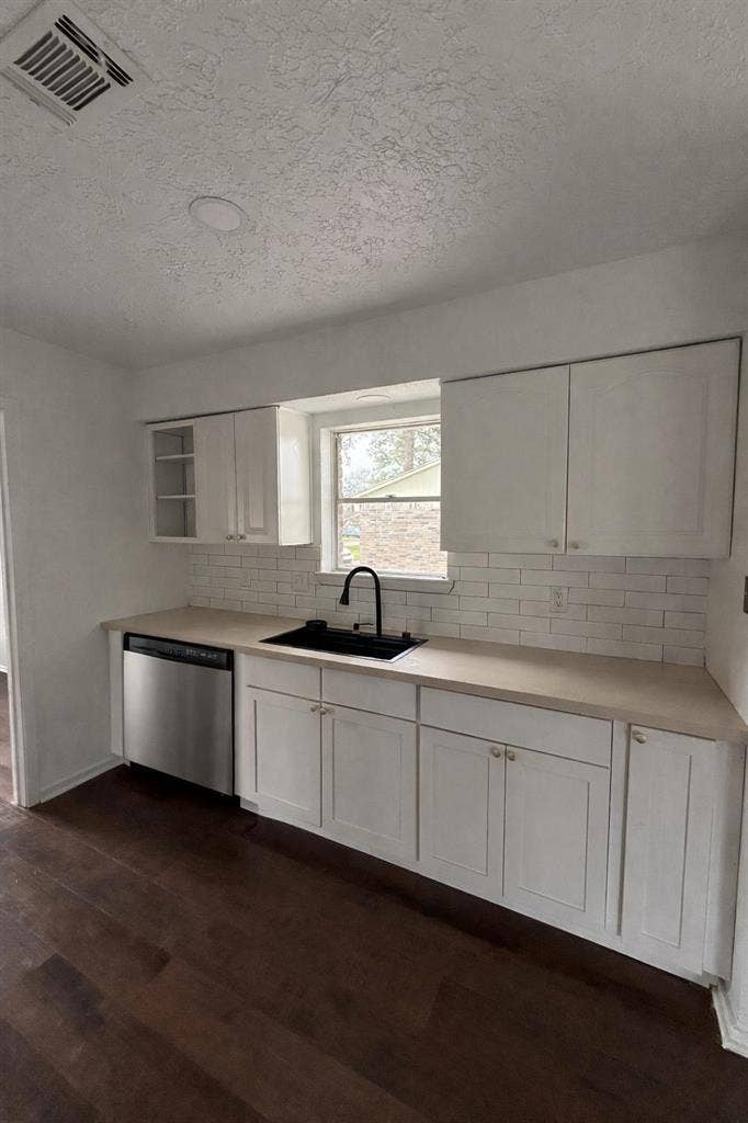 3 BR in Spring