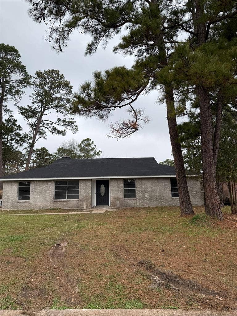 3 BR in Spring