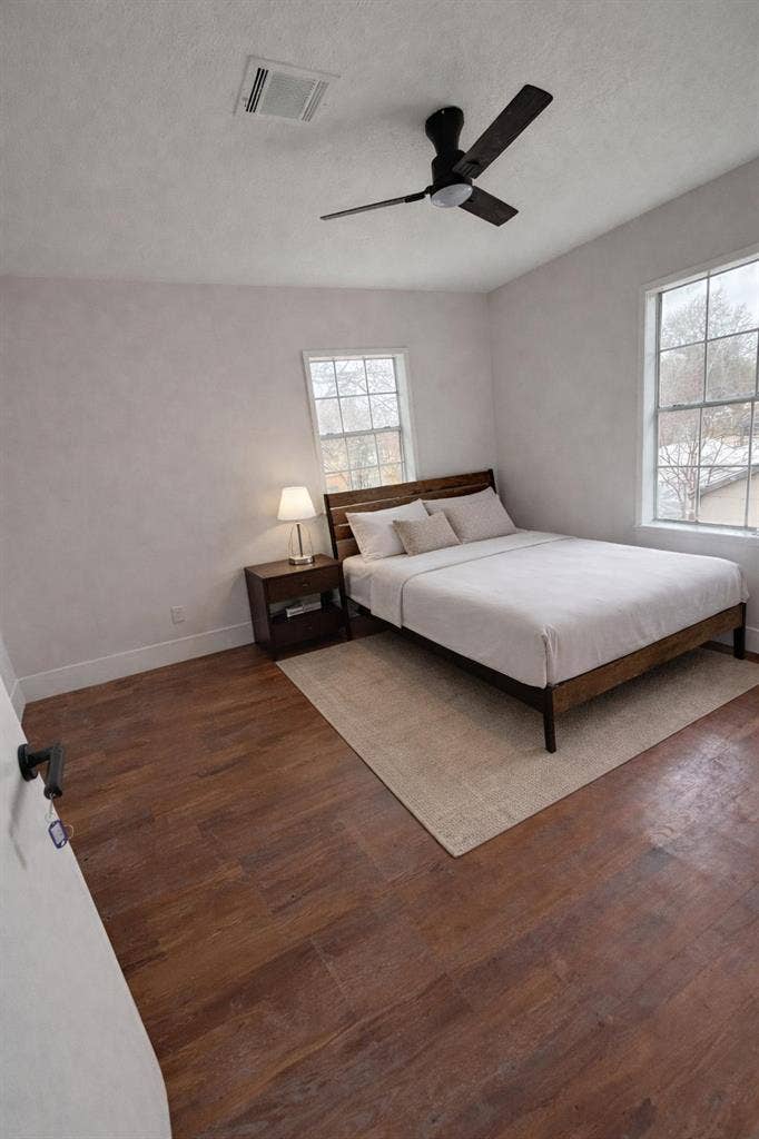 5 BR in Houston