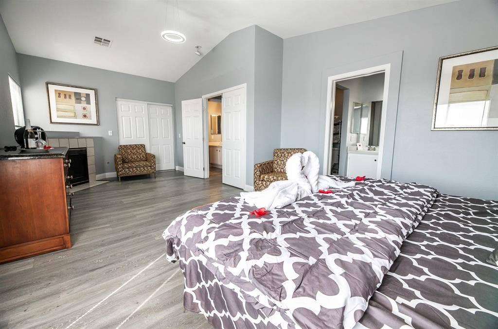 5 BR in Las Vegas