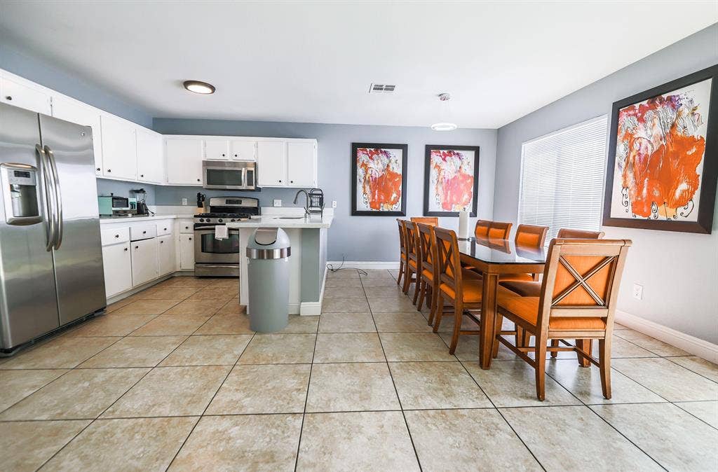 5 BR in Las Vegas