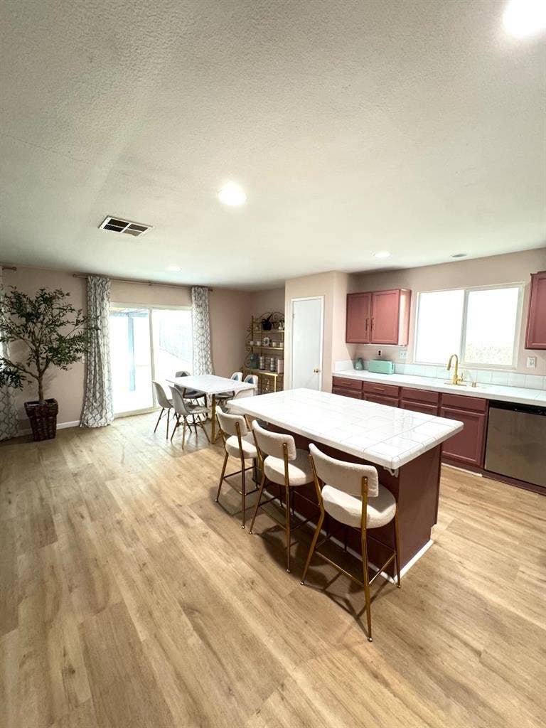 5 BR in Moreno Valley