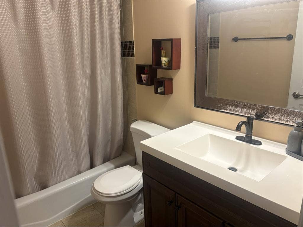 Room for rent in Mt Prospect