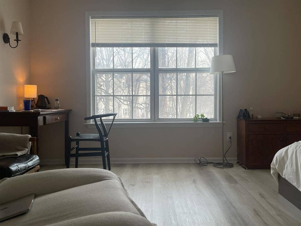 Spacious Room in Edison, NJ