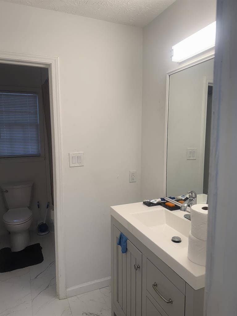 $800private room utilities included