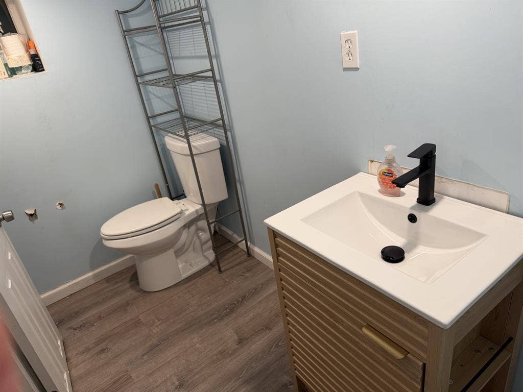 Spacious Suite – Utilities Included