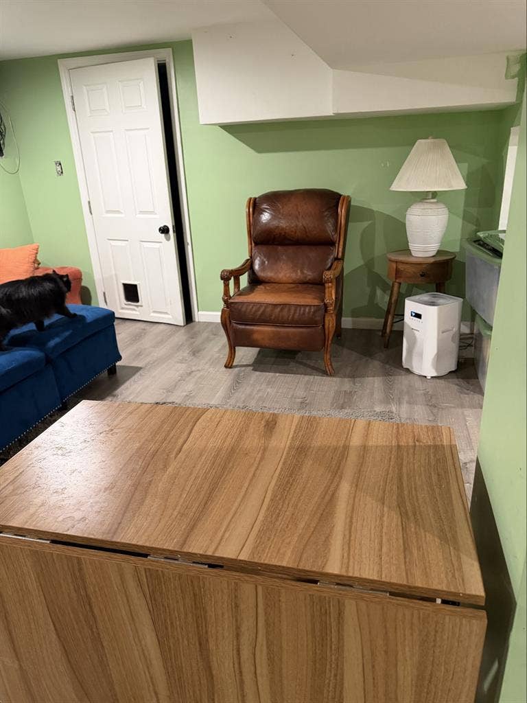 Prime location- minutes from Philly