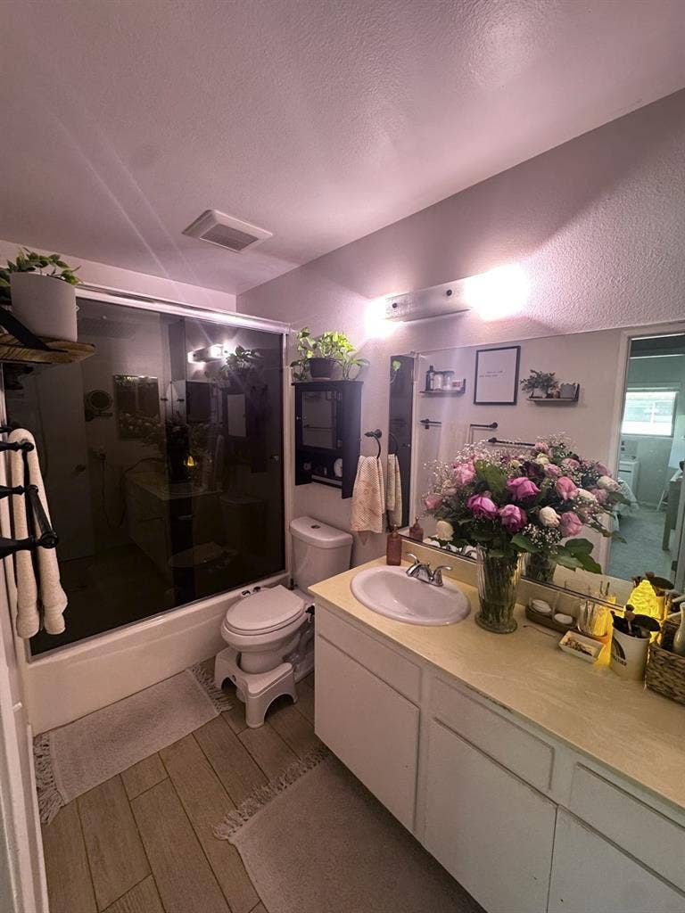 Private Bedroom + Shared Office