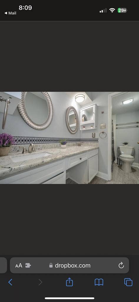 Master bed & bath in memorial condo