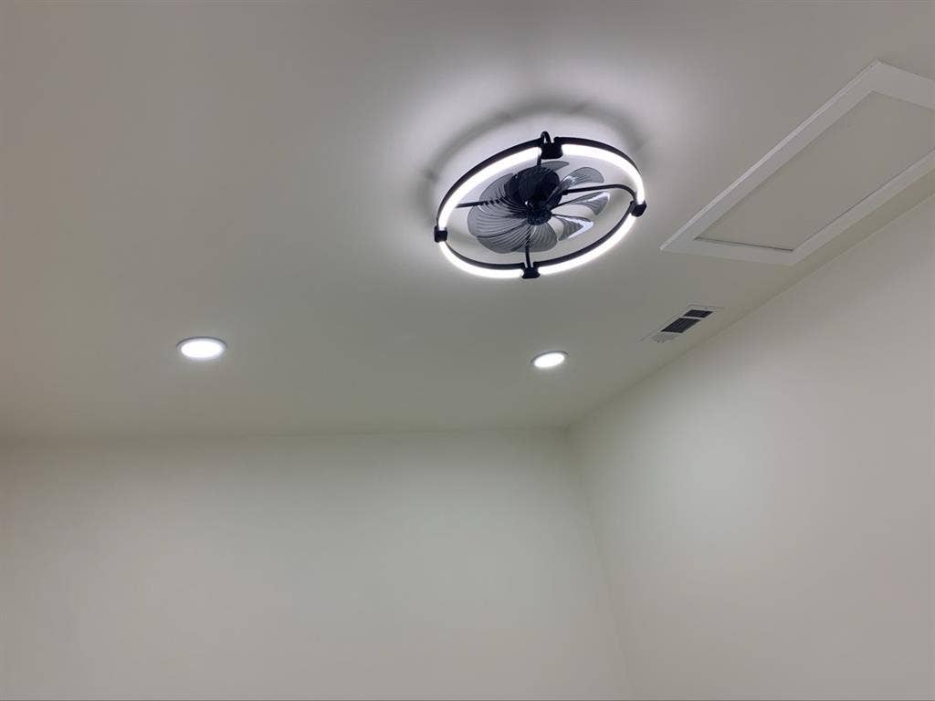 Studio for Rent(couple preferred)