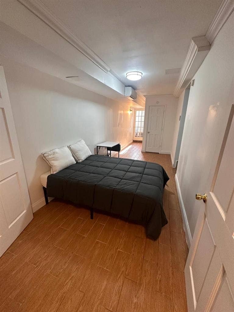 Beautiful
Large Bedroom in Manhattan
