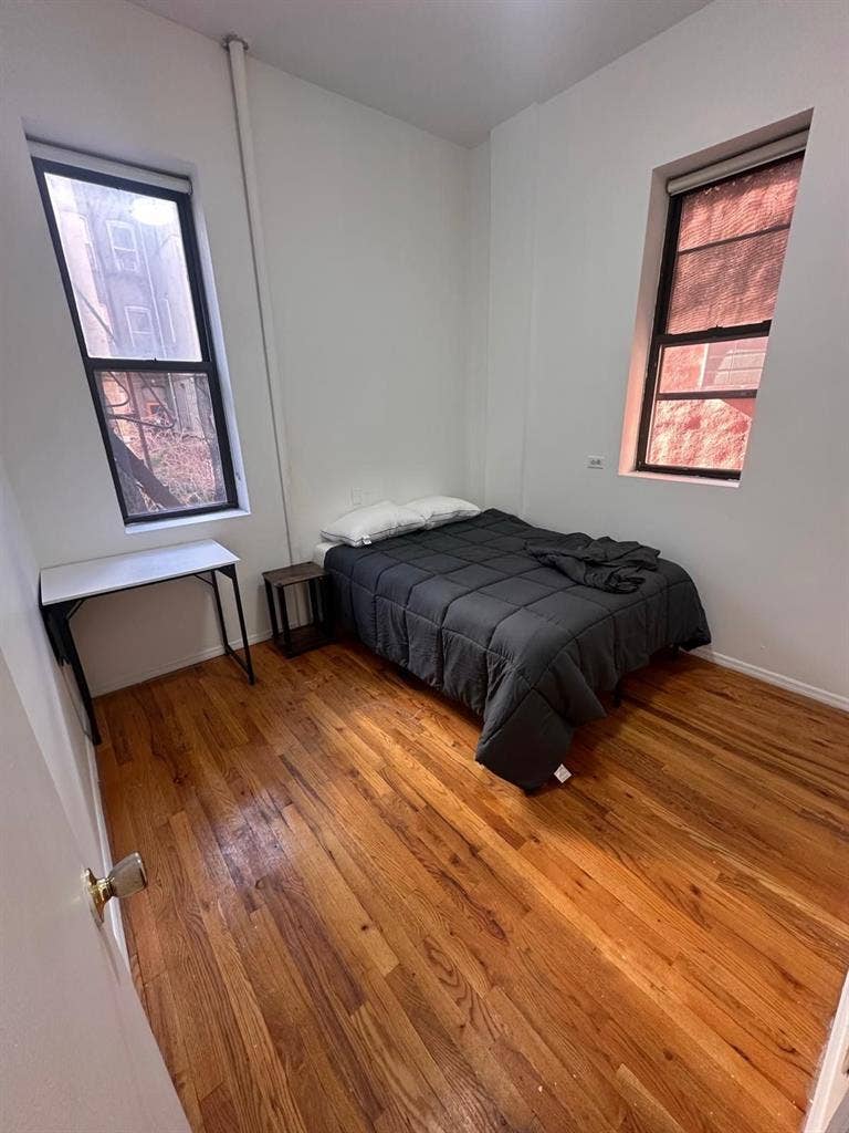 Beautiful
Large Bedroom in Manhattan