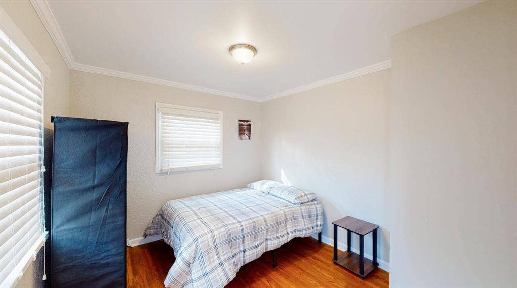 9 BR in Stone Mountain