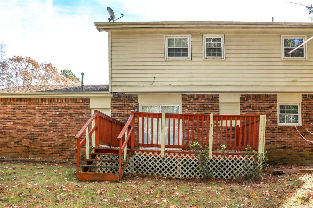 9 BR in Stone Mountain