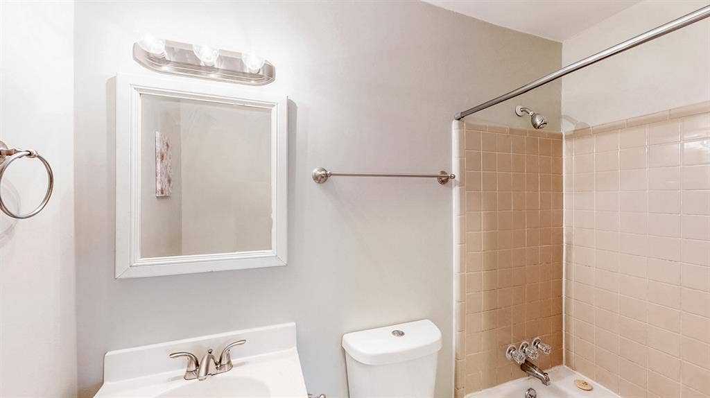 9 BR in Stone Mountain