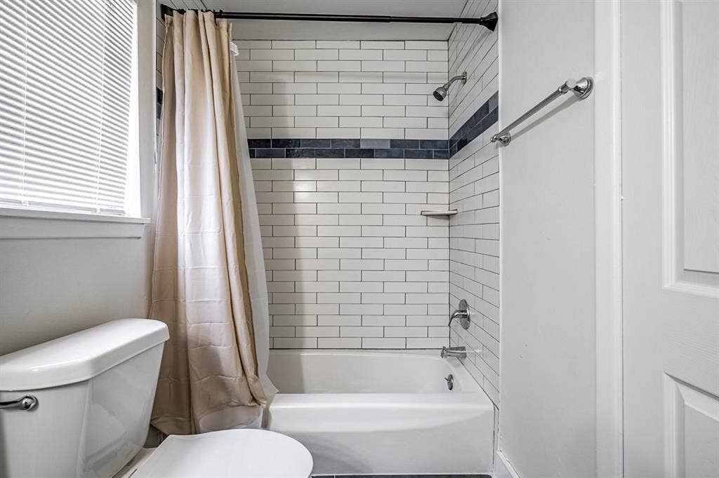 8 BR in Riverdale