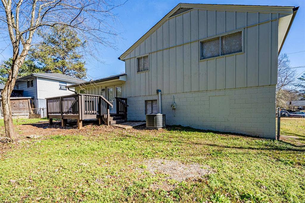 8 BR in Riverdale