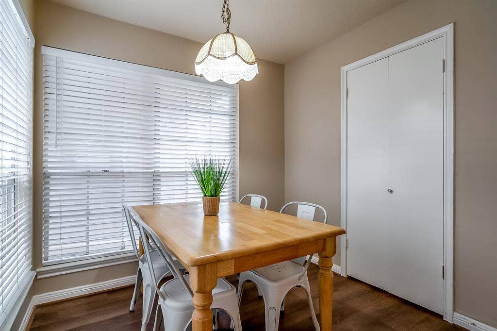 8 BR in Houston