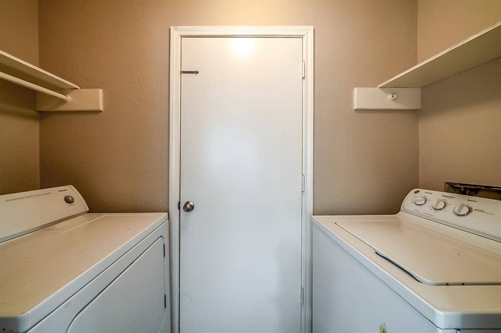 8 BR in Houston
