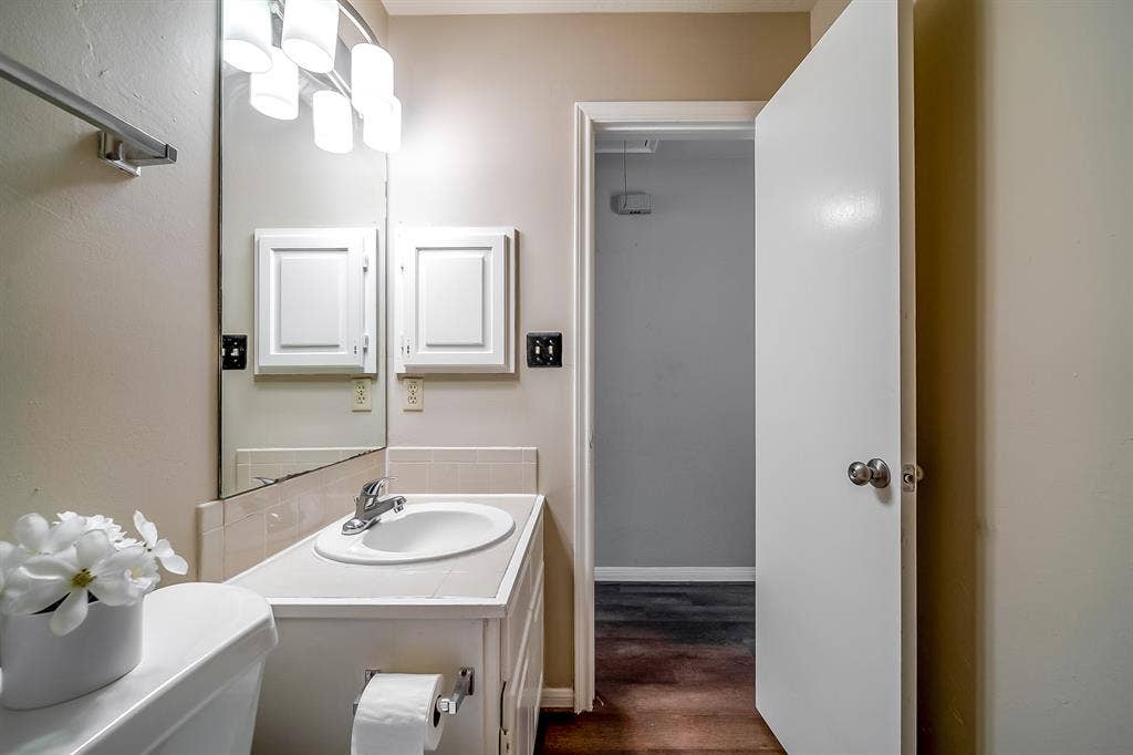 8 BR in Houston