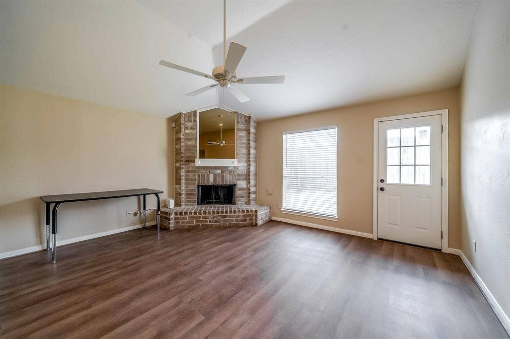 8 BR in Houston