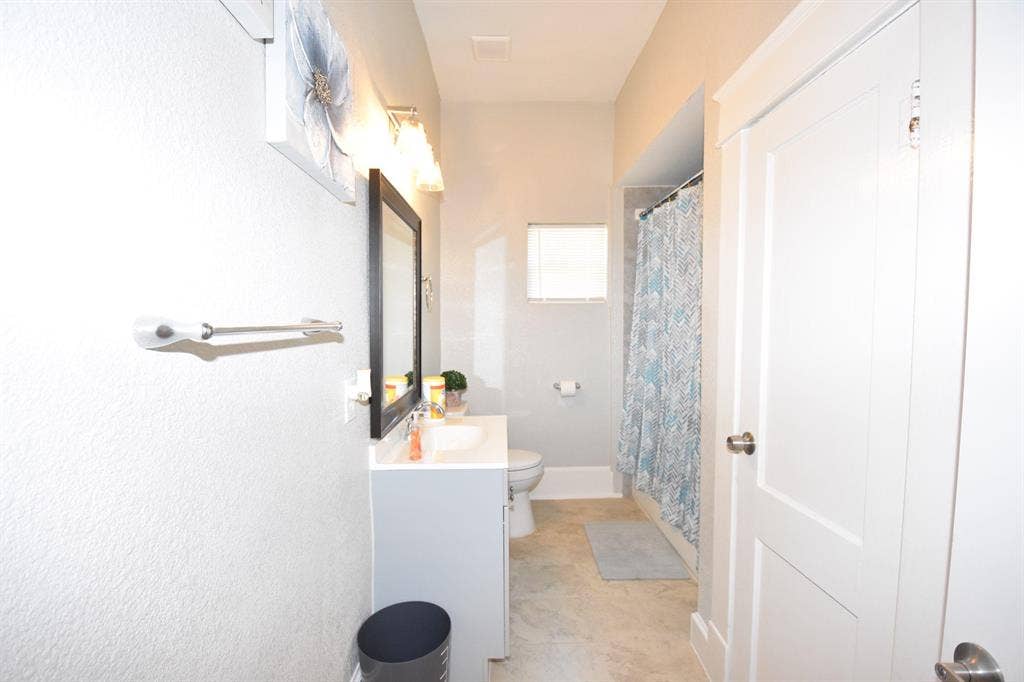 4 BR in Dallas