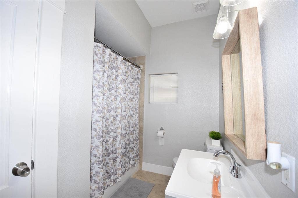 4 BR in Dallas