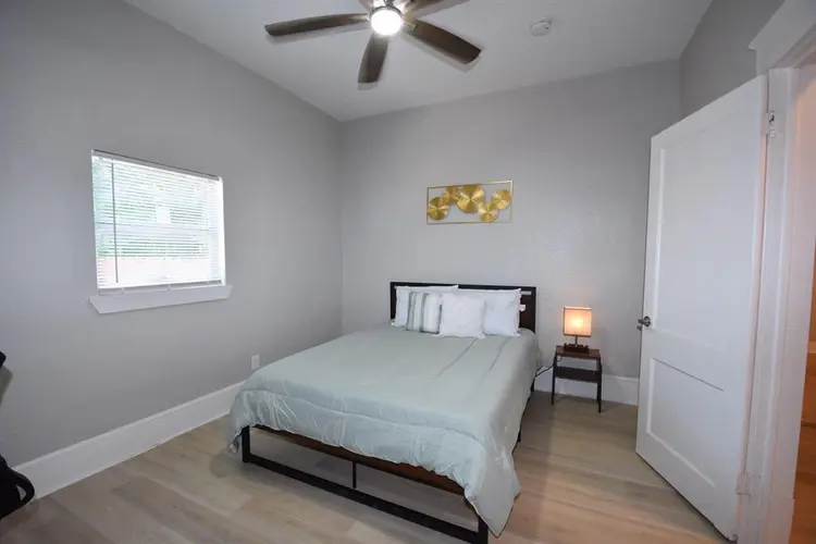 4 BR in Dallas