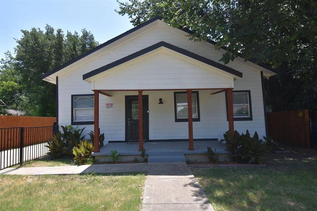 4 BR in Dallas