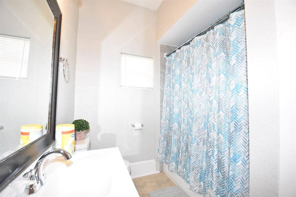 4 BR in Dallas
