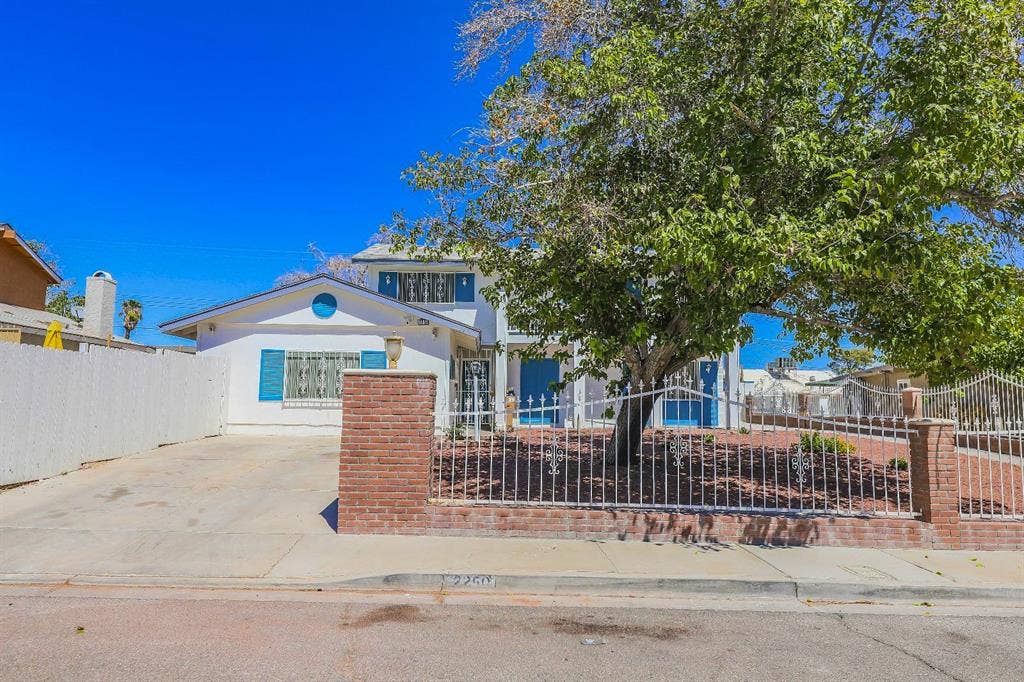 7 BR in Las Vegas