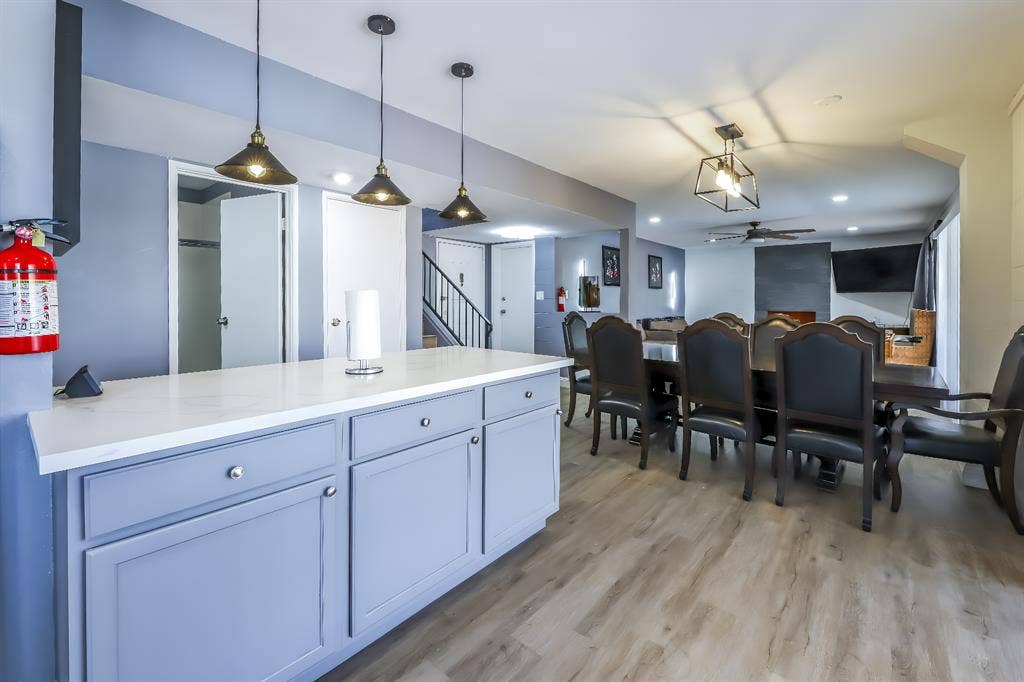7 BR in Las Vegas