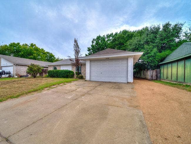 7 BR in Arlington
