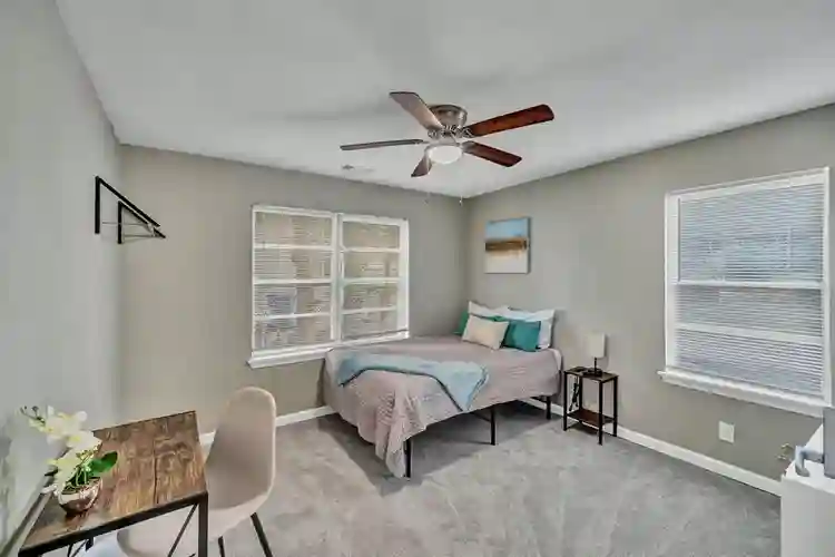 9 BR in Texas City