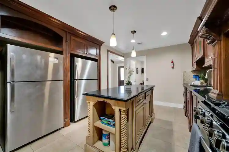 6 BR in Houston