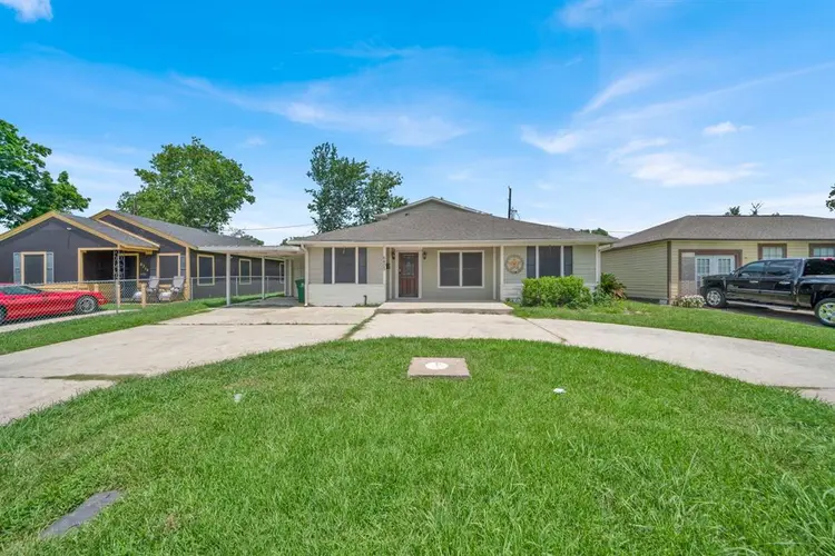 7 BR in Houston