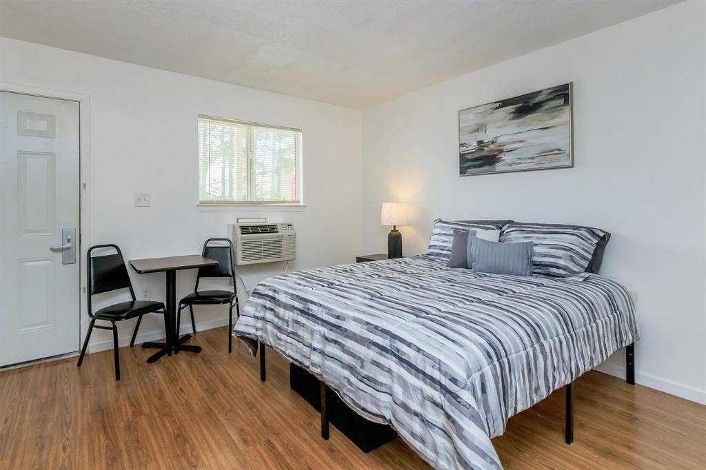 1 BR in Marietta