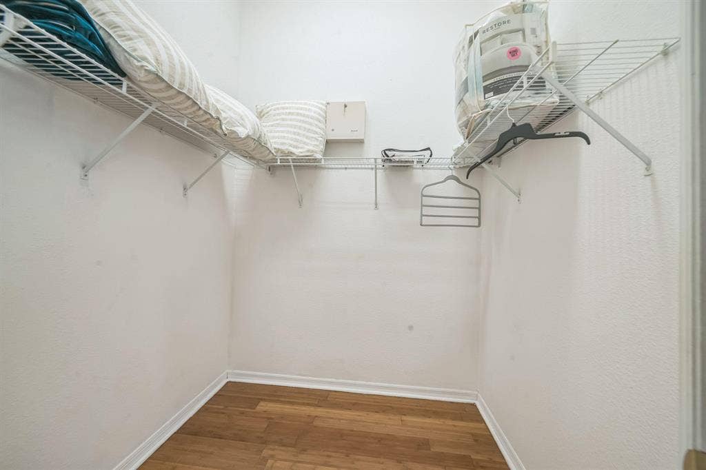 4 BR in Davenport