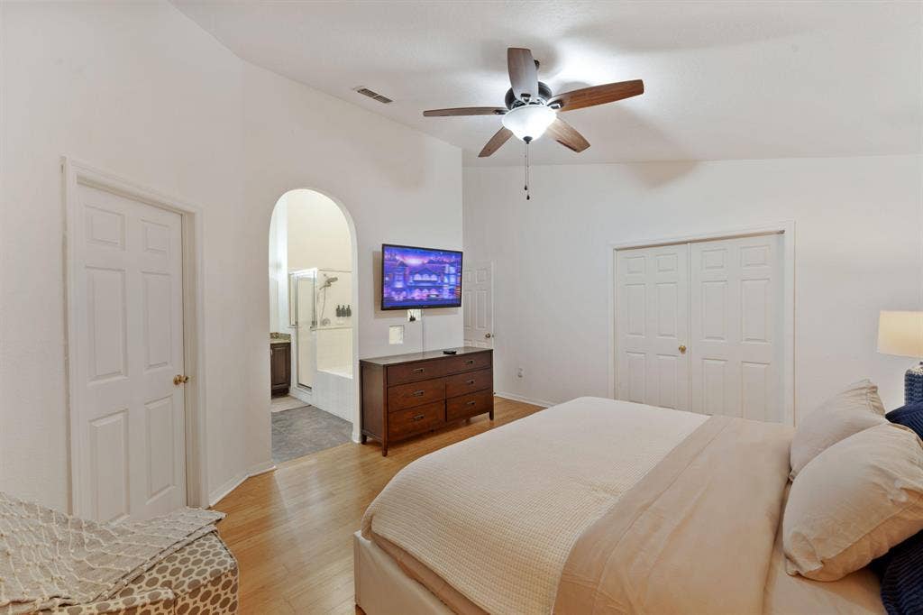 4 BR in Davenport