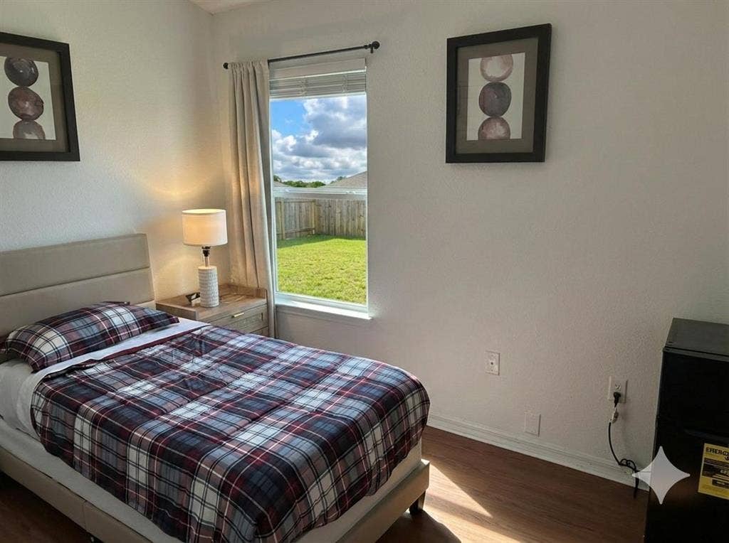 4 BR in Davenport