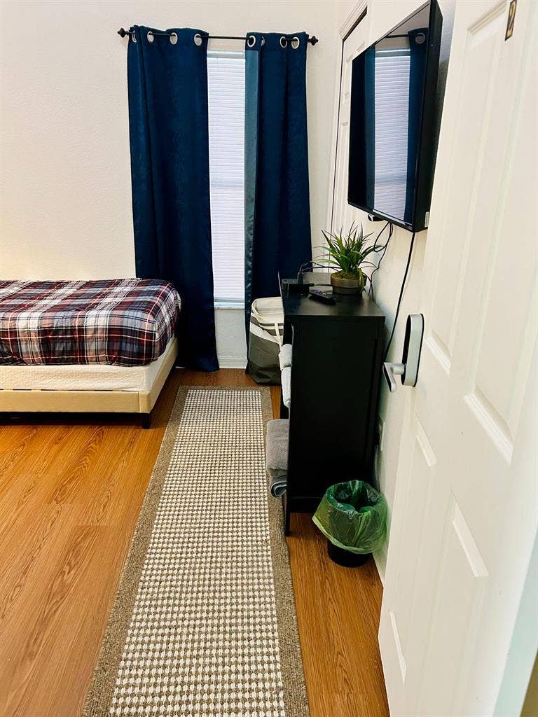 4 BR in Davenport