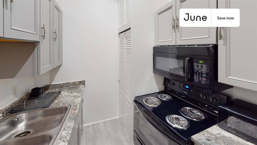 1 BR in Boston